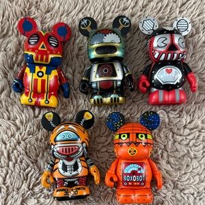 Disney Robot Vinylmations, includes Tigger-bot & Buzz Lightyears Space Ranger